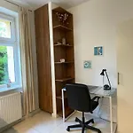 Home3city Tulipan Апартаменты *